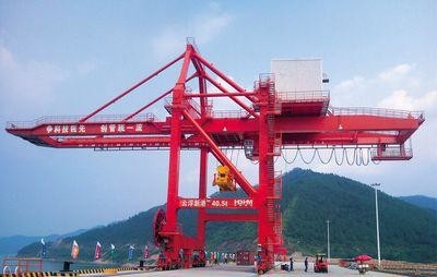 Yüksek Hızlı Liman Portal Vinç 55-65 Ton Rıhtım Konteyner Vinci